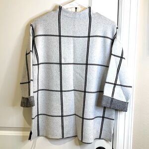 Tahari Funnel Neck Windowpane 3/4 Sleeve Sweater Size Medium